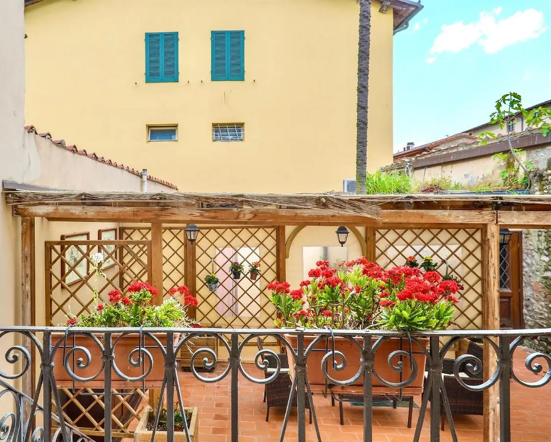 Maison d'hôtes Antica Residenza Santa Chiara -City Center Lucques