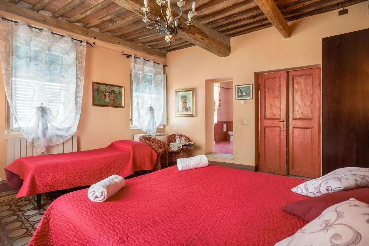 *** Guest house Antica Residenza Santa Chiara -City Center Lucca Italy