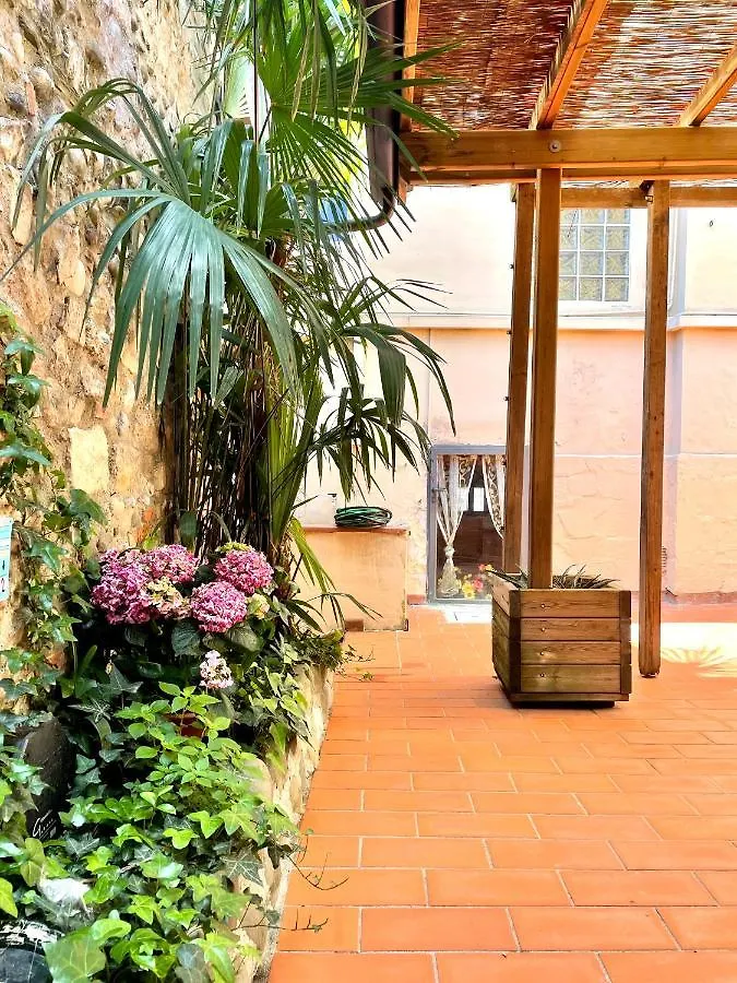 *** Guest house Antica Residenza Santa Chiara -City Center Lucca Italy