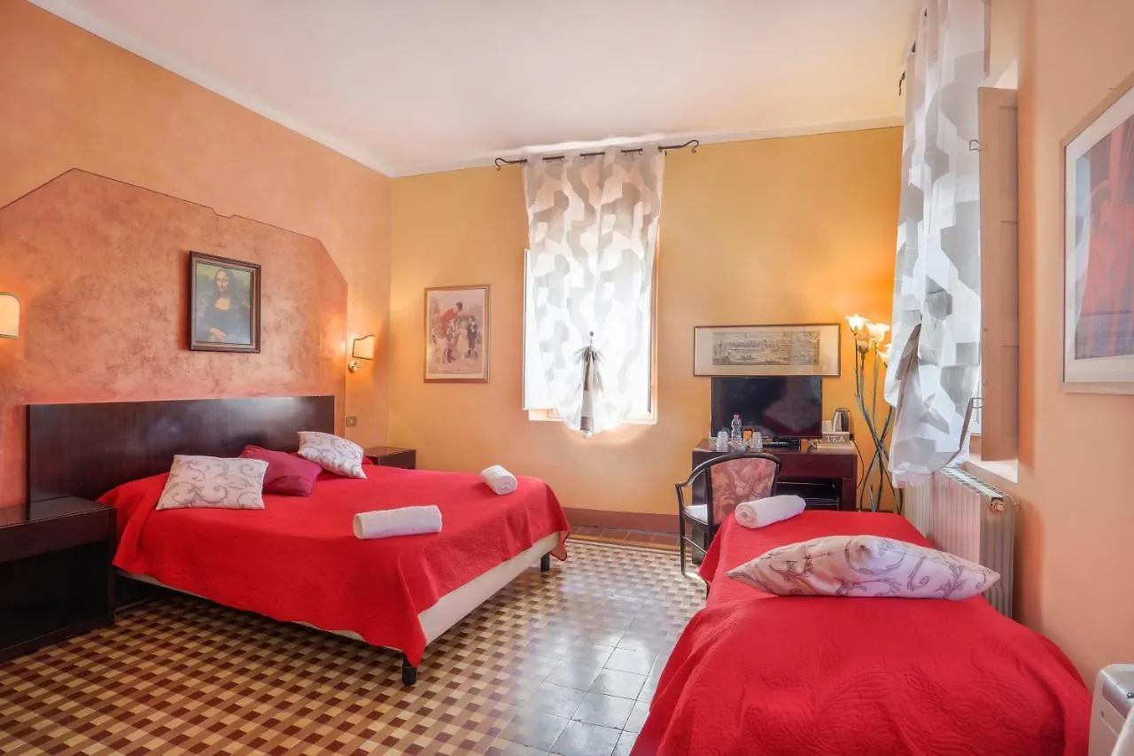 Antica Residenza Santa Chiara -City Center Lucca
