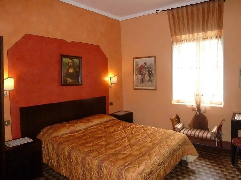 *** Guest house Antica Residenza Santa Chiara -City Center Lucca Italy